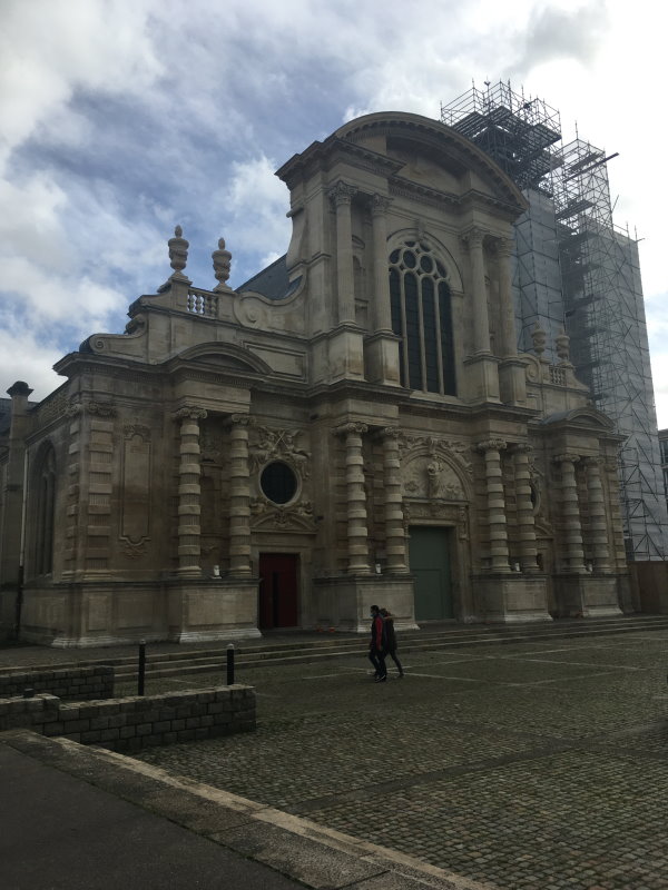 Week end au Havre : façade d'une église
